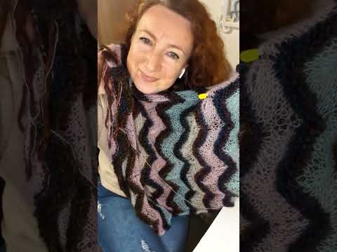 Видео: Мои актуальные проекты на спицах // влог