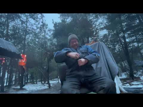 Видео: Люди живущие в лесу на свалке. Мусорщик