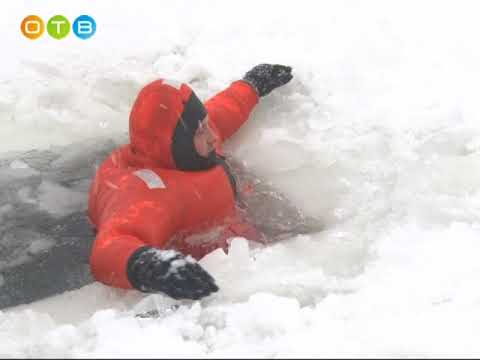 Видео: Всем известно, что весной находиться на льду водоёмов очень опасно