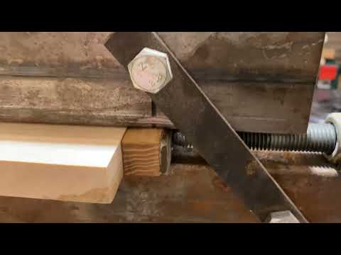 Видео: 13 Полезные "приспособы" в мастерской. Самодельные и не только.