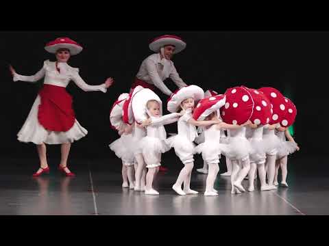 Видео: Постолята. Танець "Грибочки" вперше в ютубі)