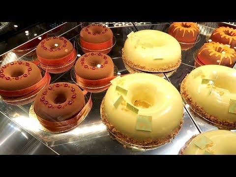 Видео: Международная выставка 2018!!! Пробуем сверчков !!!