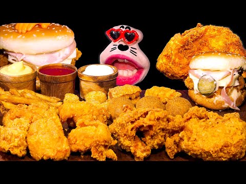 Видео: Бургер с белой курицей от Mom’s Touch, большая целая куриная ножка! 🍔 ASMR Mukbang