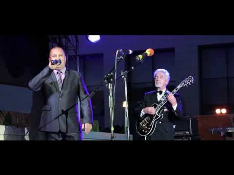 Видео: Ретро-бэнд "Граммофон"  Забытое танго (В. Козин) - поёт Михаил Сеничкин