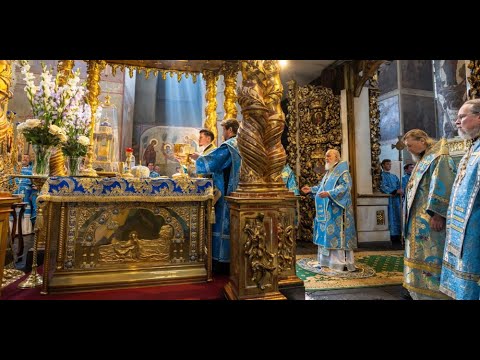Видео: Патриаршая Божественная литургия в  Донском ставропигиальном мужском монастыре града Москвы.