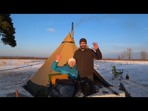 Видео: Одежда для походов в горы. Туристическое снаряжение. Как мы одеваемся в походе.