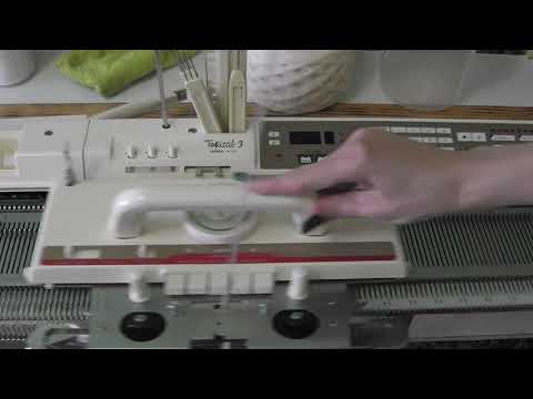 Видео: Вязальная машина бразер 930