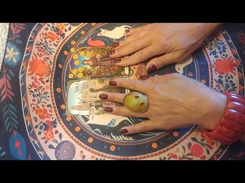 Видео: Вие питате 💫 ТОЙ отговаря 💥