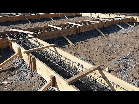 Видео: МЕЛКОзаглублённый ленточный фундамент. Почему такой и как сделать
