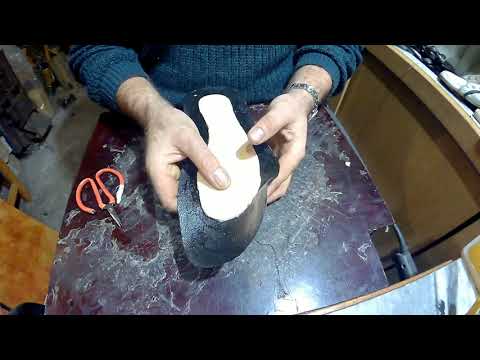 Видео: Как легко и просто заменить кожаные стельки в обуви