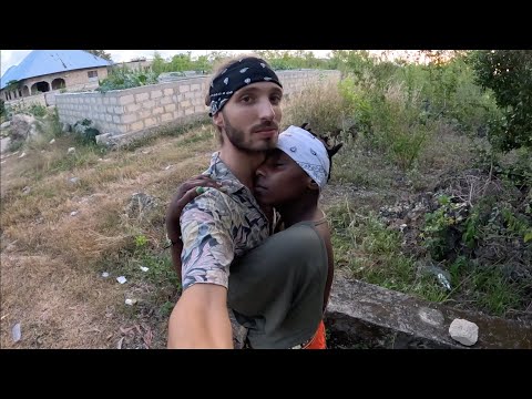 Видео: Танзанийская девушка приглашает меня к себе домой на Занзибаре! 🇹🇿