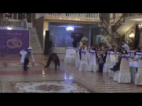 Видео: Каламбур на свадьбе - студенты из академии искусств имени Т.К