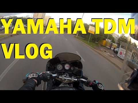 Видео: Мотоциклист и быстрый водитель внедорожника