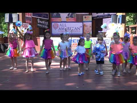 Видео: Младшая группа "Замечательный сосед"