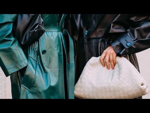 Видео: Плюсы и минусы кожаных плащей