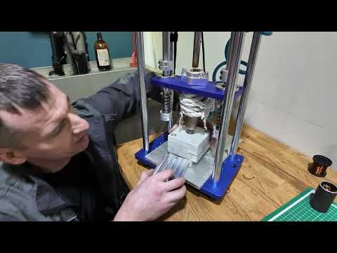 Видео: Обзор китайского термошприца , пробуем лить детали в самодельную форму.