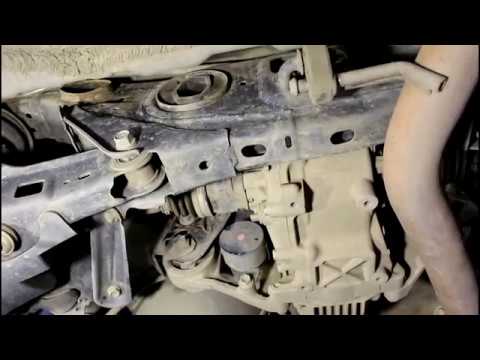 Видео: Замена втулок заднего стабилизатора Toyota RAV4 2,0 Тойота РАВ 4 2011 года