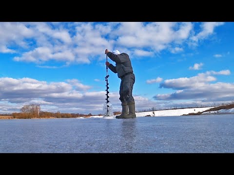 Видео: ПОСЛЕДНИЙ ЛЕД 2024 - он такой! Тепло, РЫБА КЛЮЕТ, птицы прилетают с ЮГА. Окунь, плотва на безмотылку