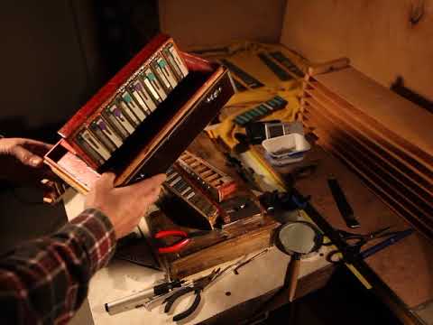 Видео: Гармонь, баян, аккордеон. Про цельные планки и не только.