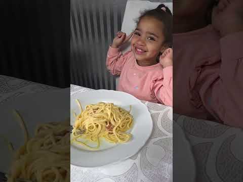 Видео: ИТАЛЬЯНСКИЕ СПАГЕТТИ КАБОНАРА ГОТОВЬТЕ И ЕШЬТЕ С НАМИ