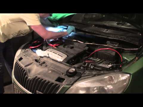 Видео: установка усилителя Fabia 2, amp installation Fabia 2