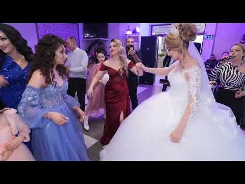 Видео: Сватбата на Мария и Панталей