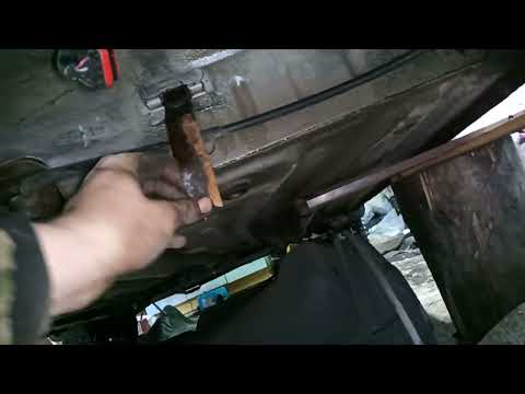 Видео: замена хомутов бака Лада Калина 2.