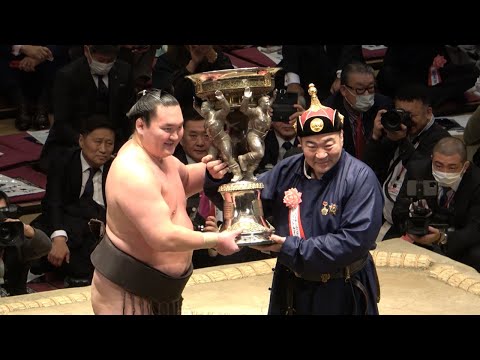 Видео: ЭПИЧЕСКАЯ церемония ухода Хакухо на пенсию