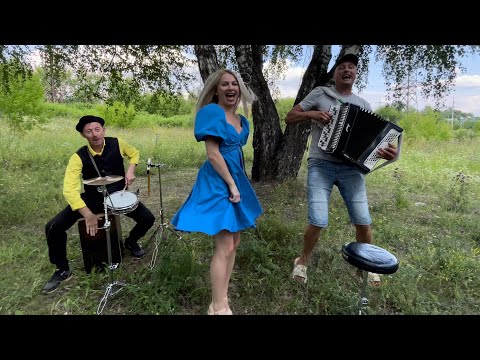 Видео: ♫ ♫ БОЖЕ ЧТО ОНИ ВЫТВОРЯЮТ ! ! ! ВИА «Волга-Волга» — «Поручни любви»
