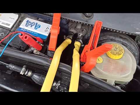 Видео: Промывка радиатора печки Passat B5