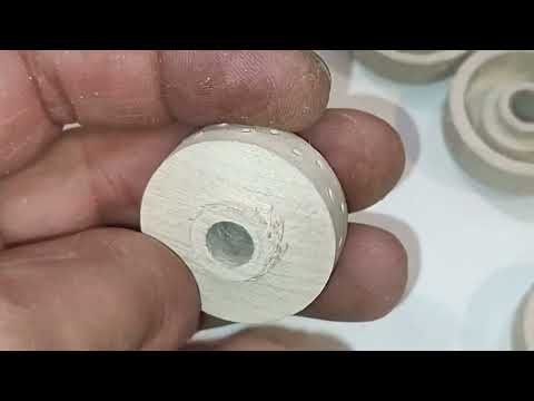 Видео: How I make wheels for a wooden model car. Part 1. Як я роблю колеса для моделі автівки з дерева.