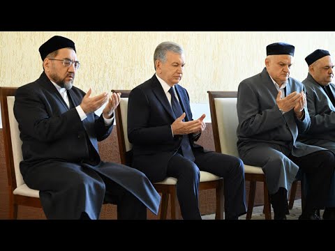 Видео: Шавкат Мирзиёев марҳум Исмоил Жўрабеков оиласи ва яқинларига таъзия билдирди