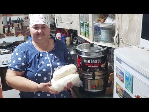 Видео: Два килограмма СЛИВОЧНОГО масла за 30 минут 🙄 Легко 😌 Как живут в деревне