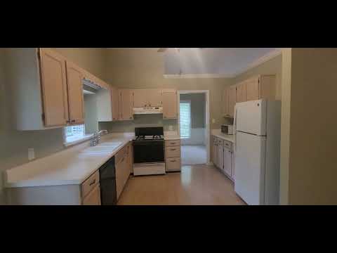 Видео: Первый дом - наш! / Смотрим ещё 3 дома🙏