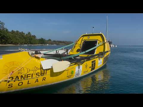 Видео: Перевернувшаяся в Тихом океане лодка: история выживания Аарона Каротты в одиночку — Эпизод 265