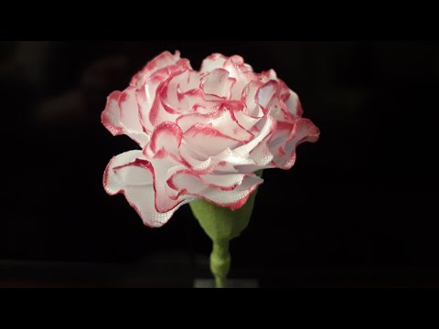 Видео: МК Гвоздика из атласных лент . Как сделать .