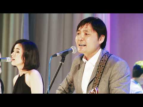 Видео: Дуучин Буянаа  Анхны бие даасан тоглолт