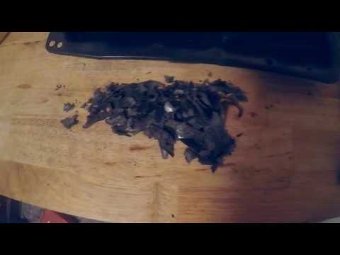 Видео: Замена трансмиссионной жидкости и фильтра Infiniti FX35 2004 года