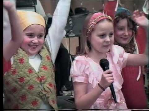 Видео: Новогодний утренник, г. Толочин