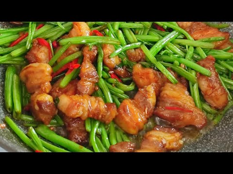 Видео: БЫСТРО И ВКУСНО ! ГОРЯЧЕЕ БЛЮДО С МЯСОМ И СЕЛЬДЕРЕЕМ  ЗА 10 МИНУТ!