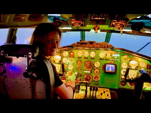 Видео: Тренажер RUNWAY29, посадка без элеронов, РН и подсказок инструктора 