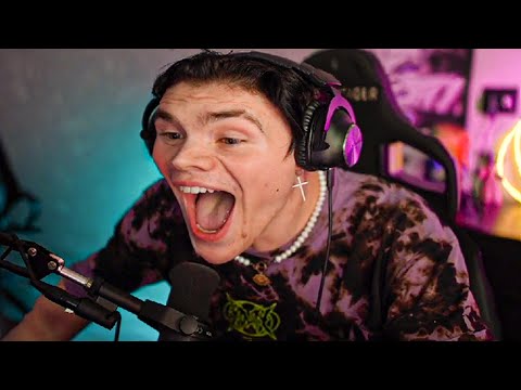 Видео: Реакция Шадоукека на новую прическу Строго