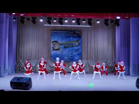 Видео: Хореографический коллектив "Задоринка" (младшая группа) - "Гномики"
