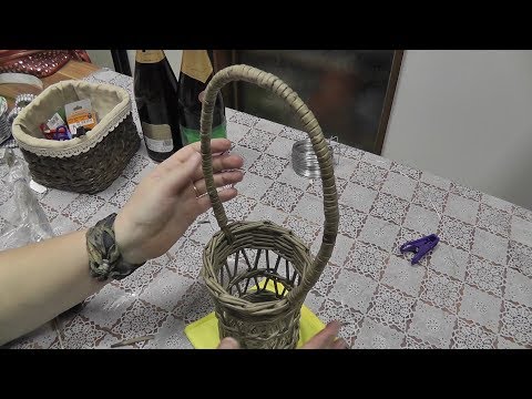 Видео: Корзина под бутылку шампанского. Плетение из газетных трубочек