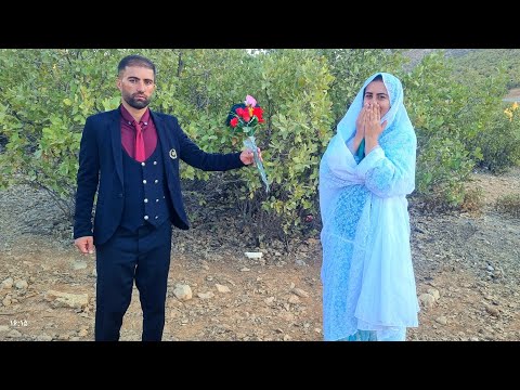 Видео: 💍 Молодой человек сделал предложение бездомной женщине с кольцом | Шокировал весь мир