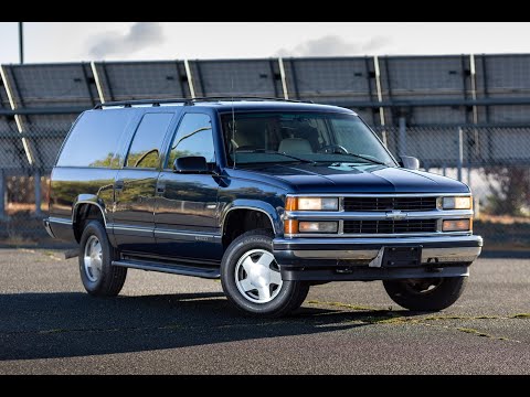 Видео: Городок: Chevrolet Suburban K1500 Tour and Drive 1999 года