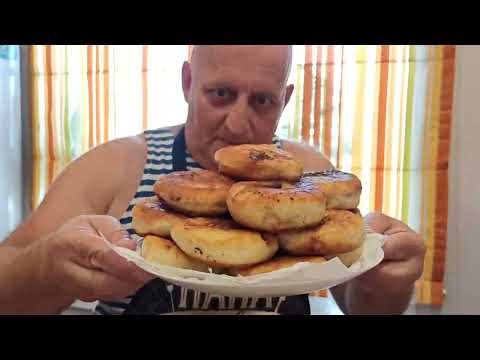 Видео: Хрустящие Беляши-Беляшики на опаре #БАТЯНАКУХНЕ #готовимвкусно #готовимпросто