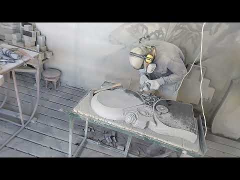 Видео: Процесс резки памятника. "розы с голубем". stone carving.