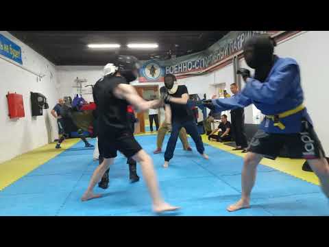 Видео: Открытый оружейный ковёр. Нож. С мобилы. Екатеринбург. 26.10.2025