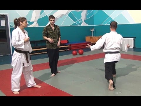 Видео: Броски. Через ногу.  Выведение из равновесия.
